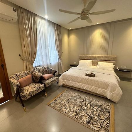 Hotel La Orilla Muzaffarabad Buitenkant foto