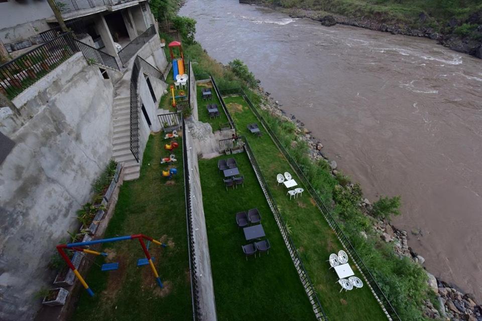 Hotel La Orilla Muzaffarabad Buitenkant foto