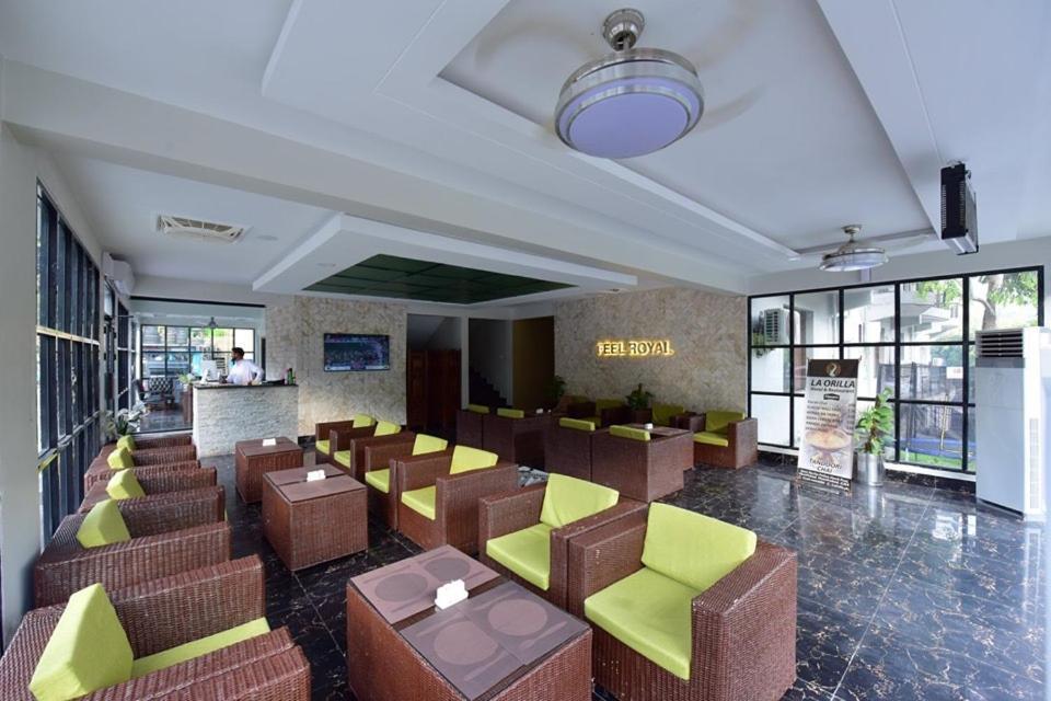 Hotel La Orilla Muzaffarabad Buitenkant foto