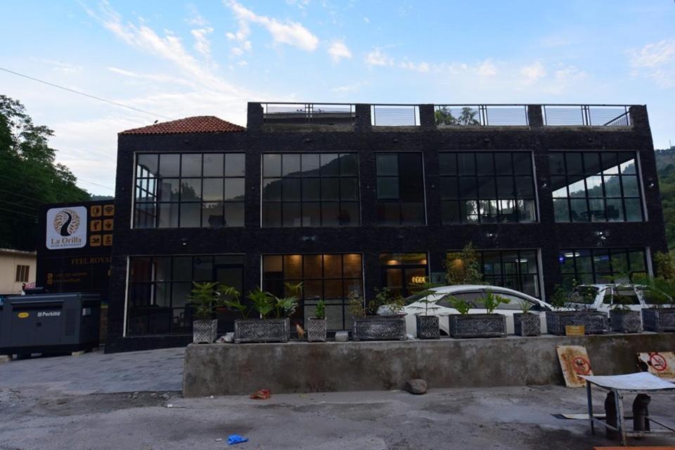 Hotel La Orilla Muzaffarabad Buitenkant foto