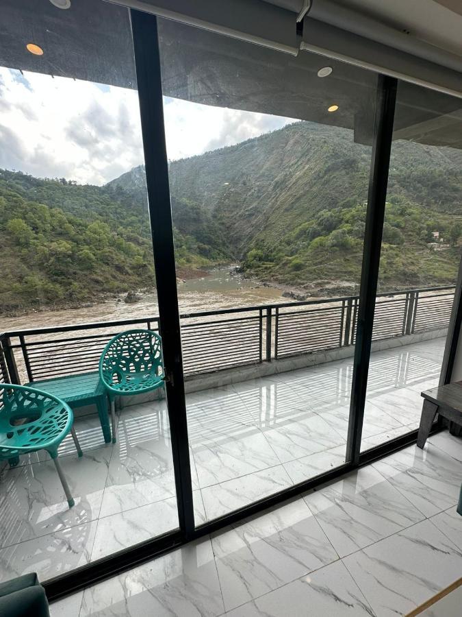 Hotel La Orilla Muzaffarabad Buitenkant foto